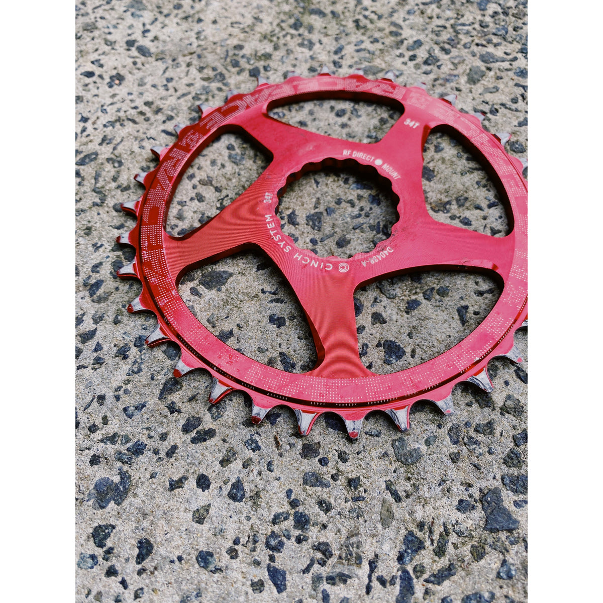 Race Face Narrow Wide Cinch Direct Mount Chainring Red